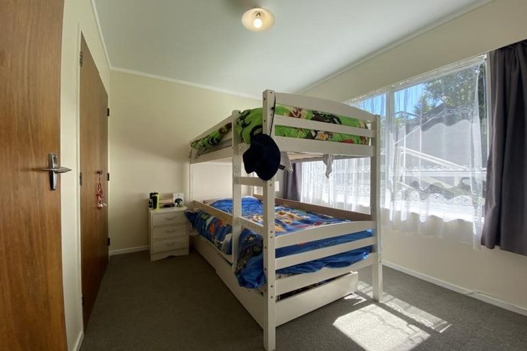 Photo of property in 15b Florio Terrace, Tawa, Wellington, 5028