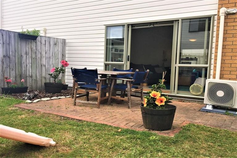 Photo of property in 49 Tiri Tiri Road, Birkdale, Auckland, 0626