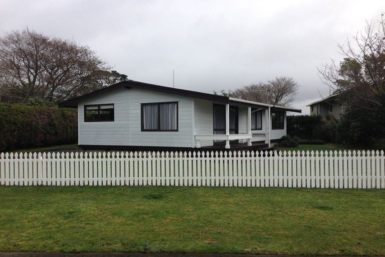 Photo of property in 88 Queens Road, Glen Avon, New Plymouth, 4312