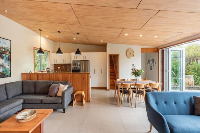 Photo of property in 29a Greenaway Road, Waikanae, 5036