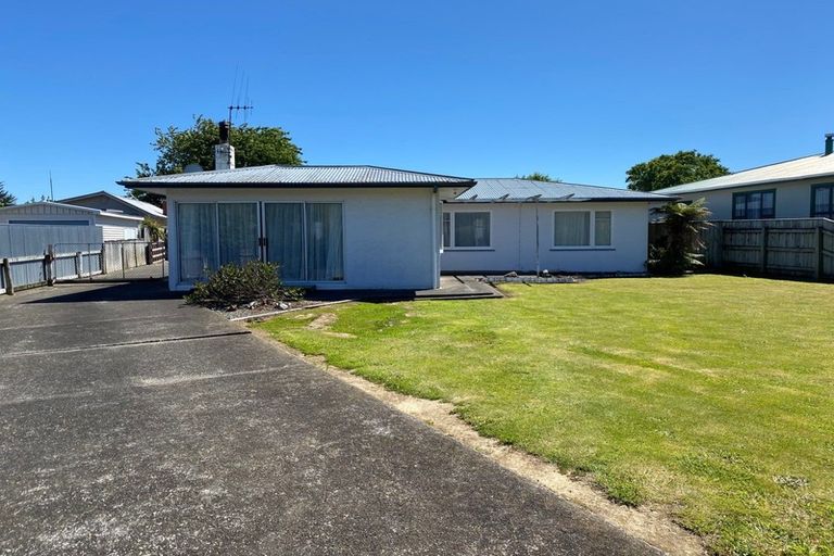 Photo of property in 44 Hospital Street, Dannevirke, 4930