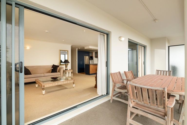 Photo of property in 308/178 Marine Parade, Mount Maunganui, 3116