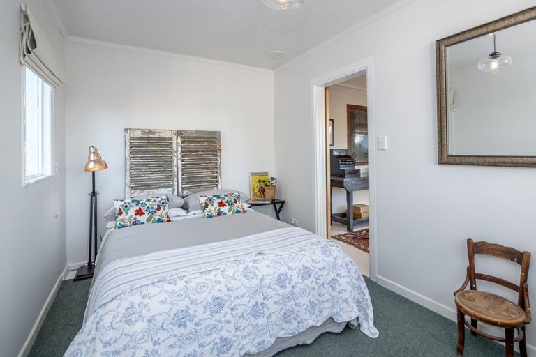 Photo of property in 33 Daniel Street, Martinborough, 5711