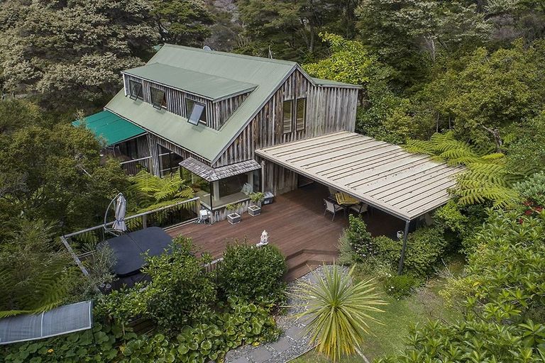 Photo of property in 30 Cochrane Avenue, Arkles Bay, Whangaparaoa, 0932