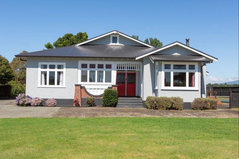 Photo of property in 82 Aerodrome Road, Dannevirke, 4972