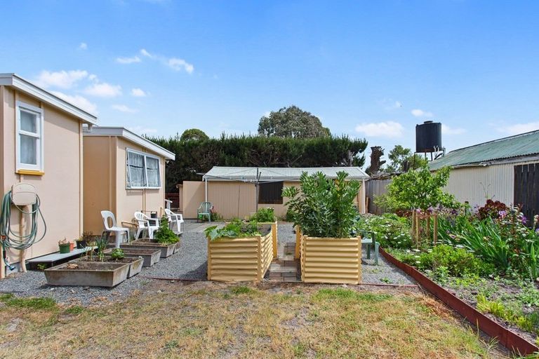 Photo of property in 14 Chamberlain Avenue, Amberley, 7481