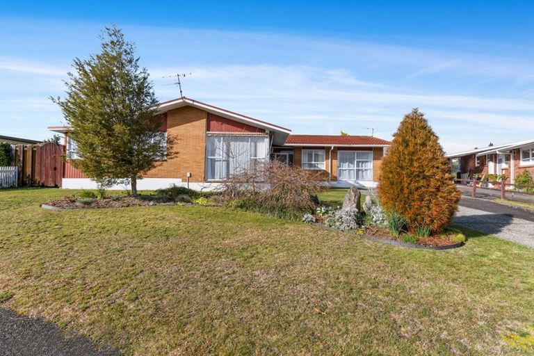 Photo of property in 8 Rameses Place, Pomare, Rotorua, 3015