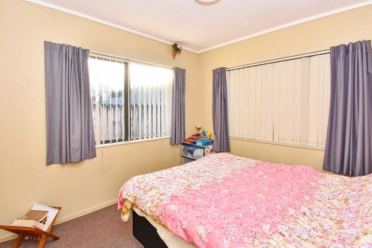 Photo of property in 12 Fareti Place, Mangere, Auckland, 2022