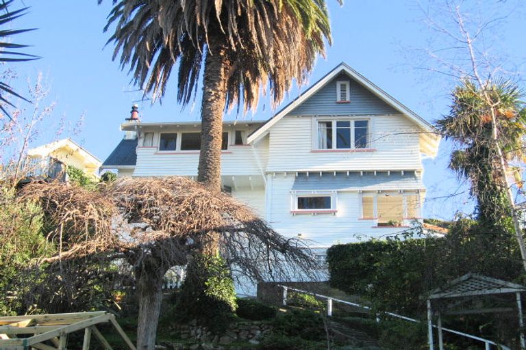 Photo of property in 6 Brewster Street, Bluff Hill, Napier, 4110