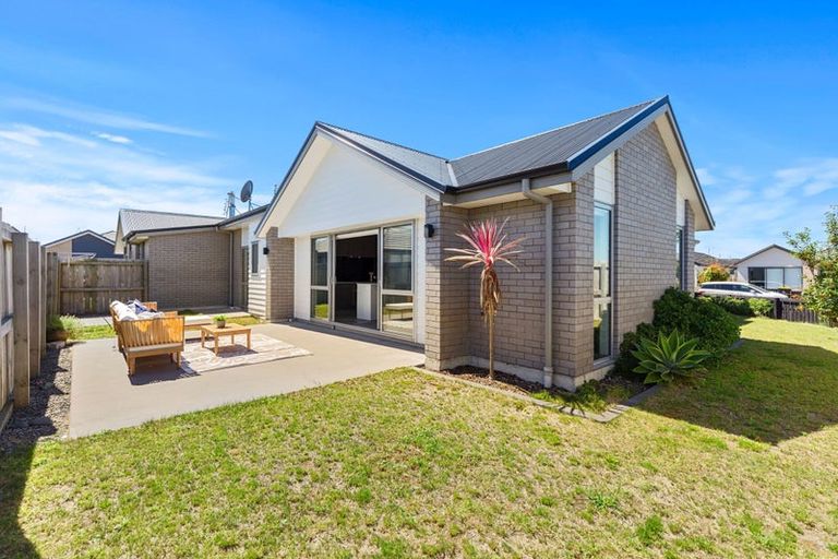 Photo of property in 52 Crown Street, Papamoa, 3118