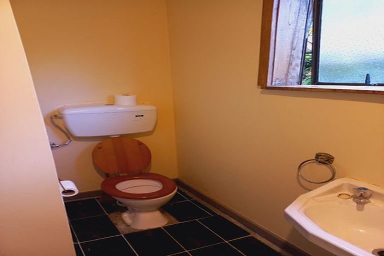 Photo of property in 9 Seaview Terrace, Northland, Wellington, 6012