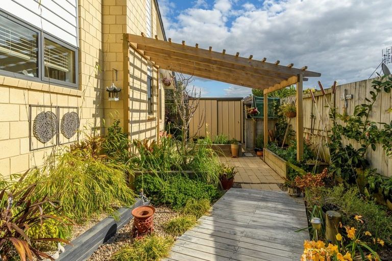 Photo of property in 14 Bathurst Crescent, Pyes Pa, Tauranga, 3112