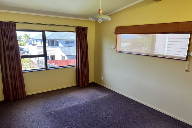 Photo of property in 239 Forrest Hill Road, Forrest Hill, Auckland, 0620