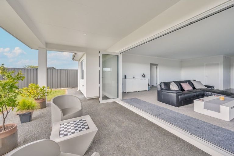 Photo of property in 42 Hurunui Drive, Te Awa, Napier, 4110