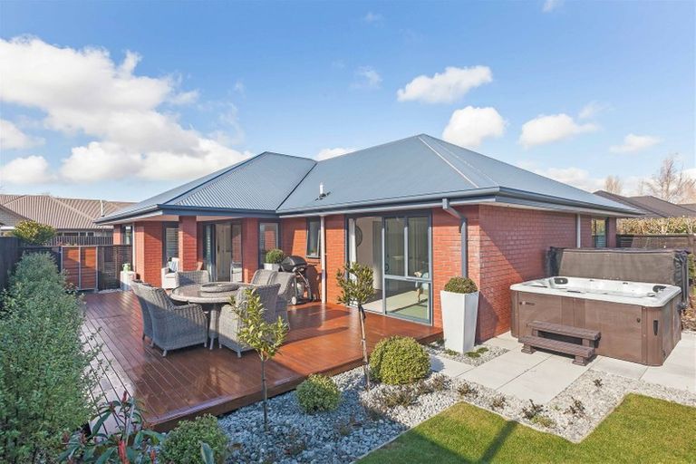 Photo of property in 16 Bayliss Close, Northwood, Christchurch, 8051