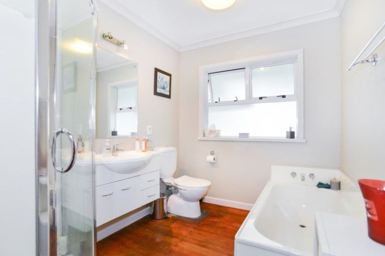 Photo of property in 309 Collinge Road, Mayfair, Hastings, 4122