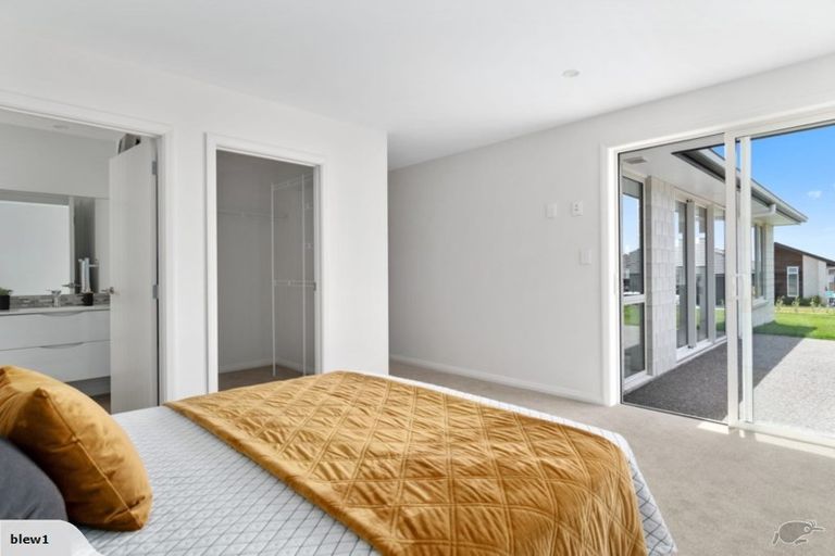 Photo of property in 80 Bert Wall Drive, Omokoroa, 3114