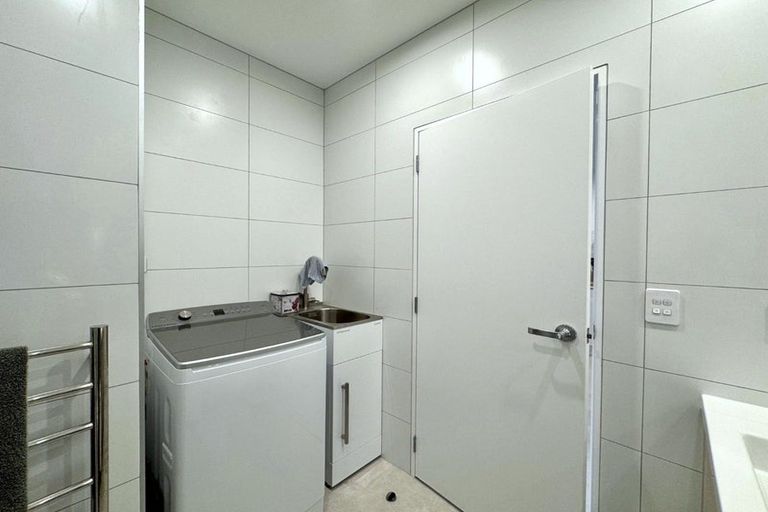 Photo of property in 14 Juniper Drive, Rosehill, Papakura, 2113