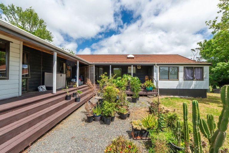 Photo of property in 10 Taha Road, Waimauku, 0881