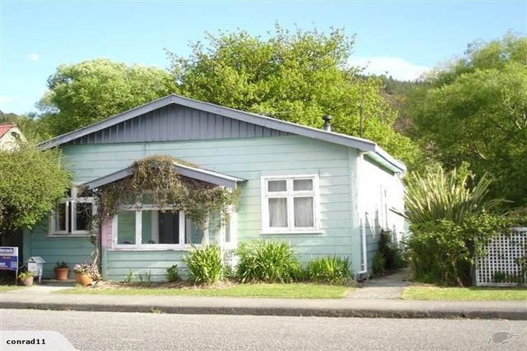 Photo of property in 113 Broadway, Reefton, 7830