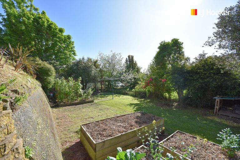 Photo of property in 6 Macbeth Street, Caversham, Dunedin, 9012