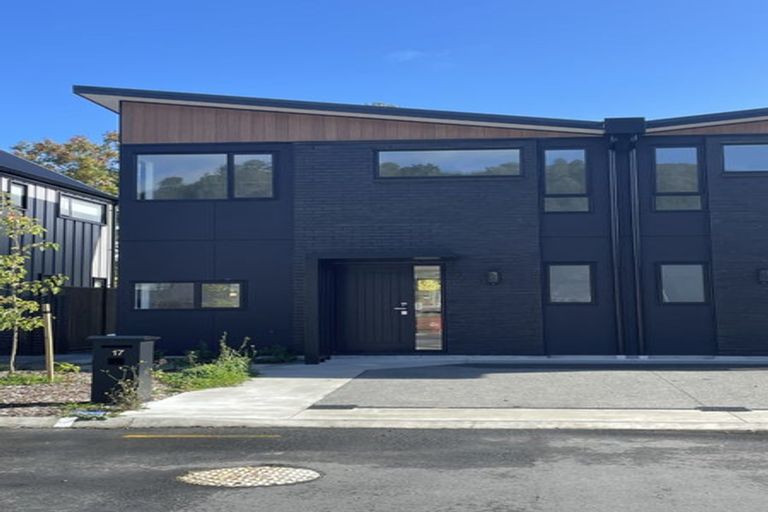 Photo of property in 17 Raeble Walkington Lane, Wallaceville, Upper Hutt, 5018