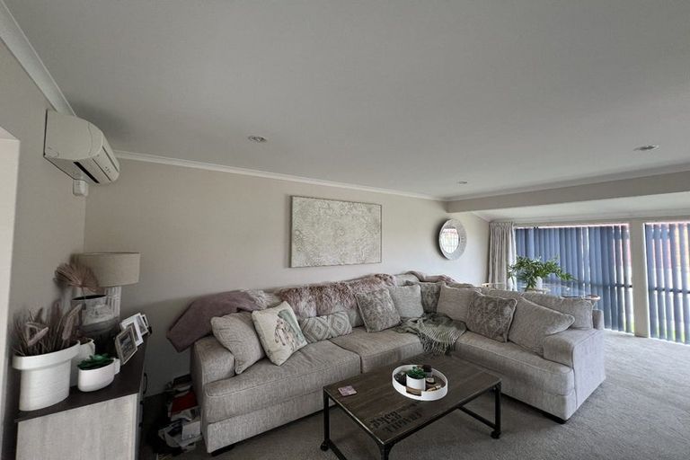 Photo of property in Rangeview Villas, 4/9 Fuller Close, Levin, 5510