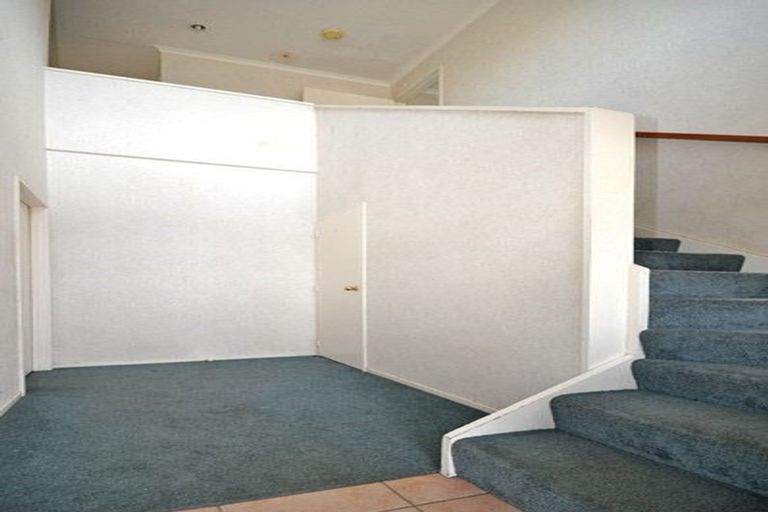 Photo of property in 9 Breenagh Place, Massey, Auckland, 0614