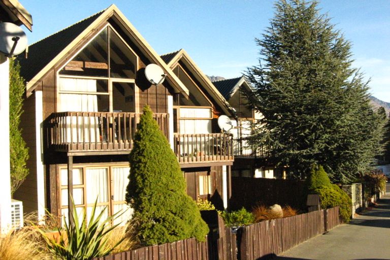Photo of property in 6/5 Sydney Street, Queenstown, 9300