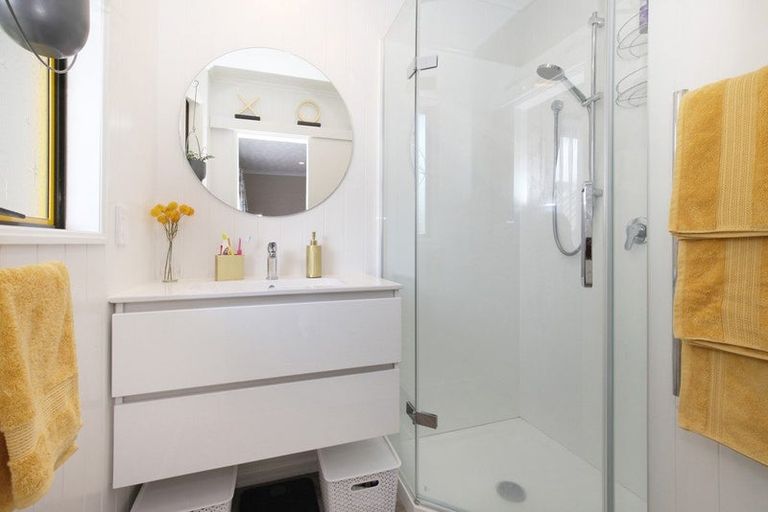 Photo of property in 28 Harkness Place, Avonhead, Christchurch, 8042