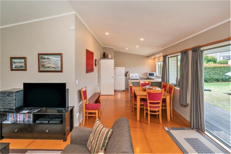 Photo of property in 14 Crown Reef, Pauanui, Hikuai, 3579