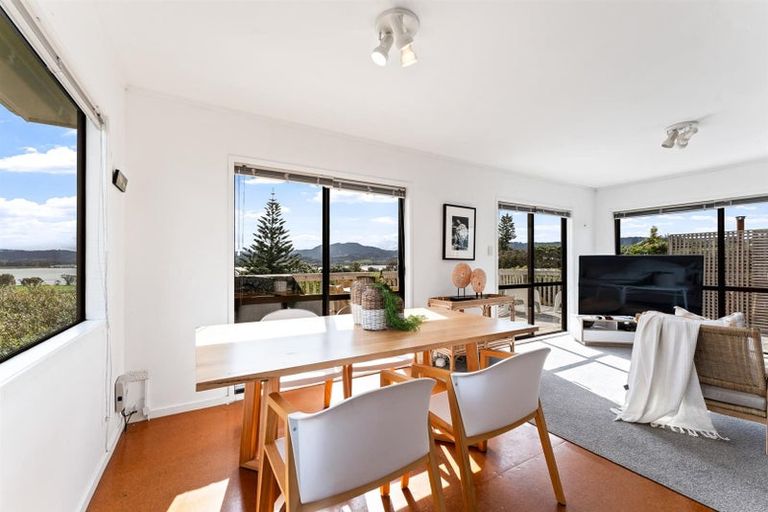 Photo of property in 17 Caroline Heights, Omaha, 0986