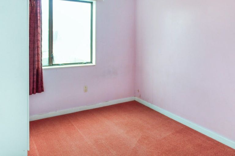 Photo of property in 18 Peter Hall Drive, Kelvin Grove, Palmerston North, 4414