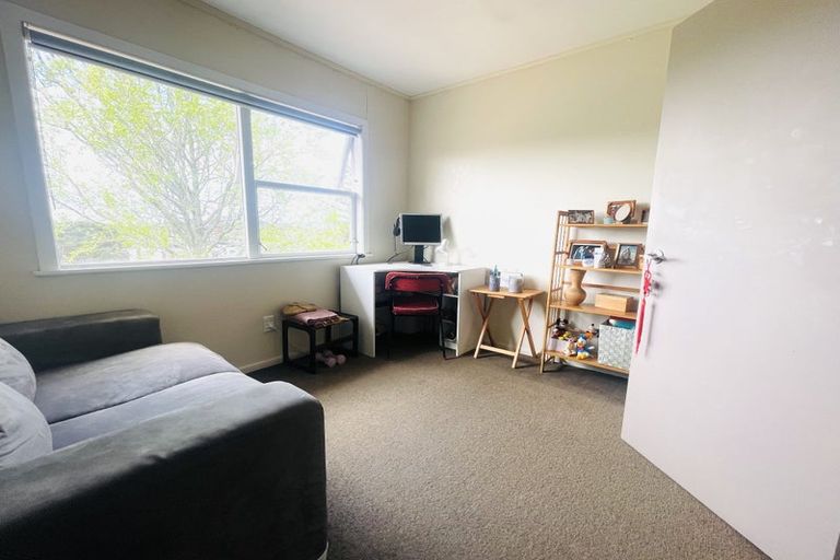 Photo of property in 9 Dolbear Street, Titirangi, Auckland, 0604