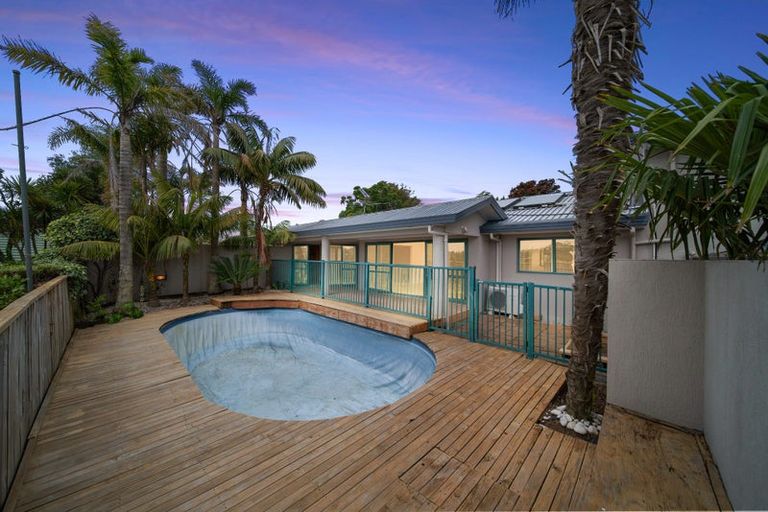 Photo of property in 89 Evelyn Road, Cockle Bay, Auckland, 2014