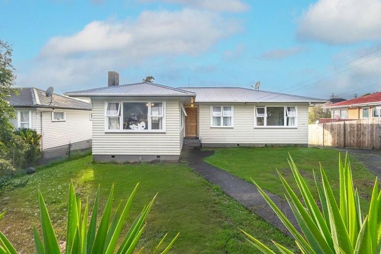 Photo of property in 6 Tindall Crescent, Otara, Auckland, 2023