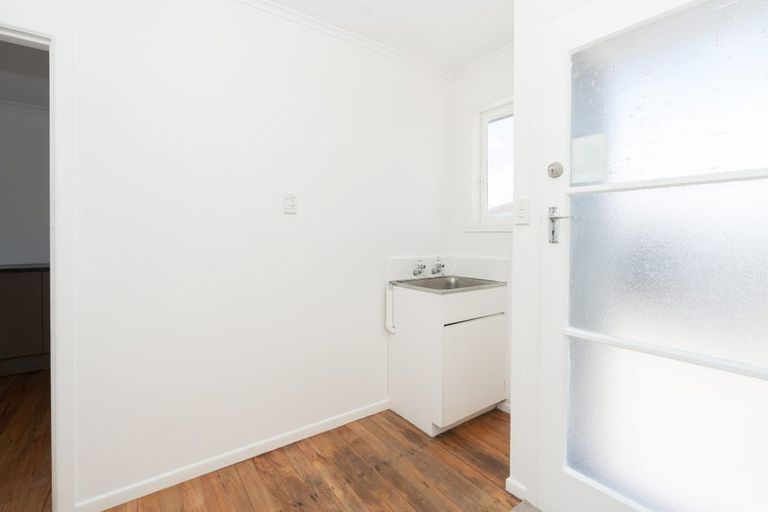 Photo of property in 5 Guy Place, Melville, Hamilton, 3206