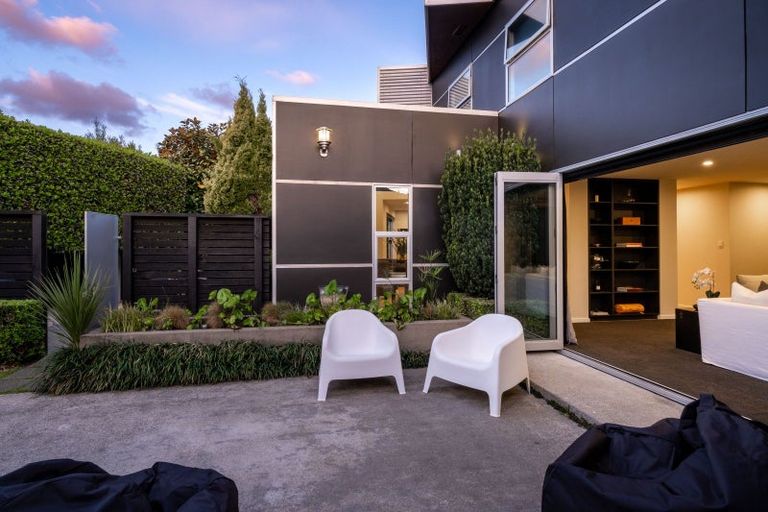 Photo of property in 51 Oxley Avenue, St Albans, Christchurch, 8014