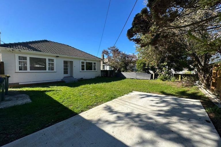 Photo of property in 28 Wainuiomata Road, Wainuiomata, Lower Hutt, 5014