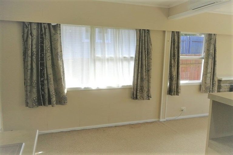 Photo of property in 18 Ramillies Place, Glenfield, Auckland, 0629