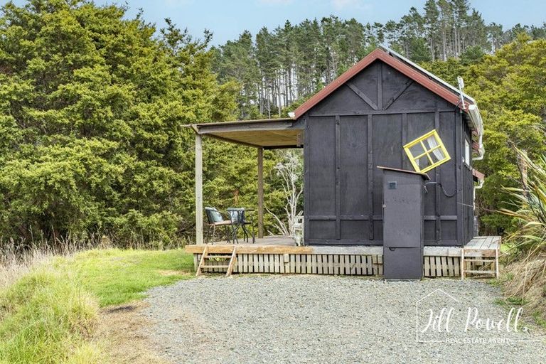 Photo of property in 611 Bickerstaffe Road, Maungaturoto, 0587