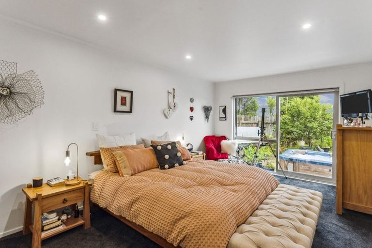 Photo of property in 8 Norna Grove, Waikawa Beach, Levin, 5573