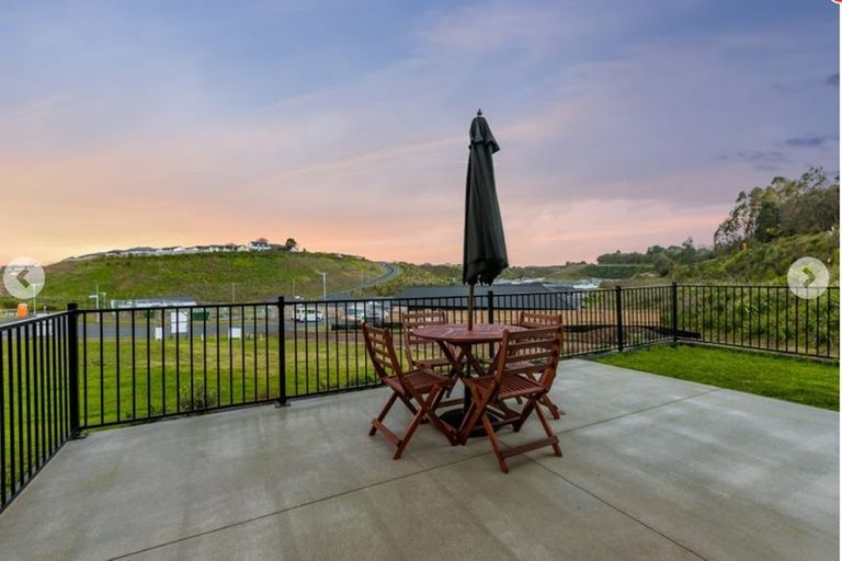 Photo of property in 4 Kihona Rise, Pyes Pa, Tauranga, 3112