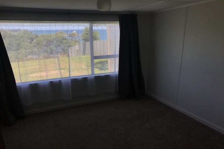 Photo of property in 973 Whangaparaoa Road, Tindalls Beach, Whangaparaoa, 0930