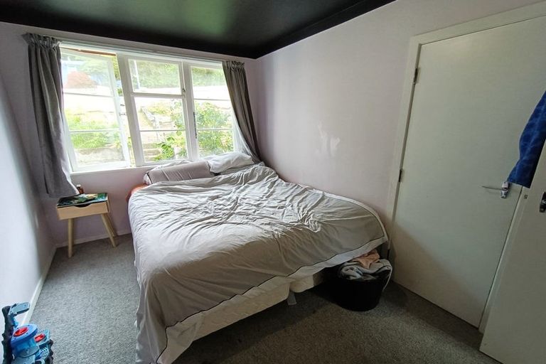 Photo of property in 16 Logie Street, Stokes Valley, Lower Hutt, 5019