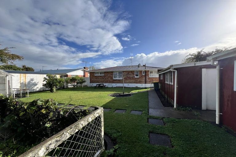 Photo of property in 28 Liston Crescent, Hillcrest, Hamilton, 3216