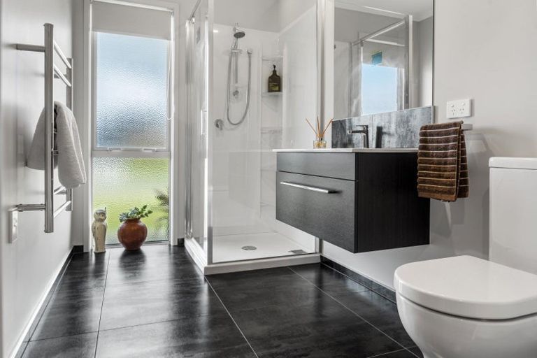 Photo of property in 10 Eastbank Drive, Katikati, 3129