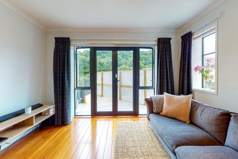 Photo of property in 11 Jacobsen Lane, Ngaio, Wellington, 6035