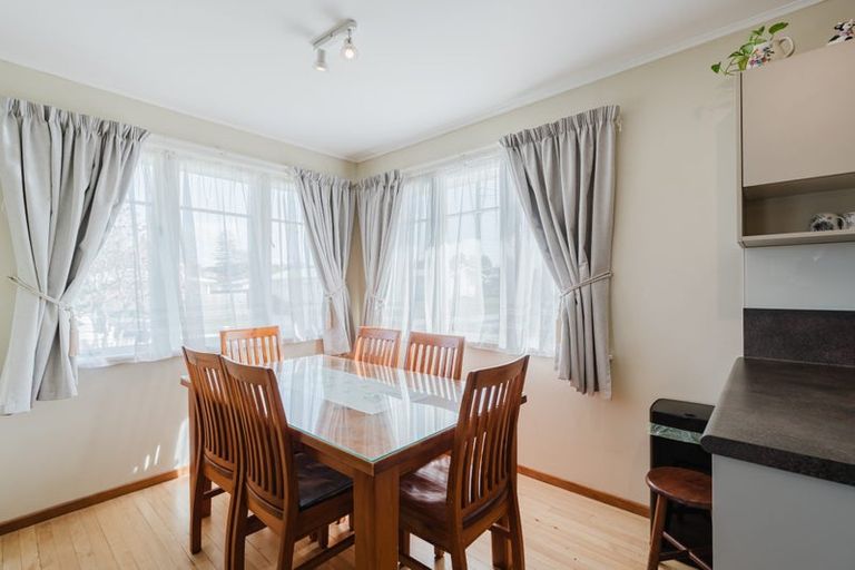 Photo of property in 18 Carrington Avenue, Hillcrest, Hamilton, 3216