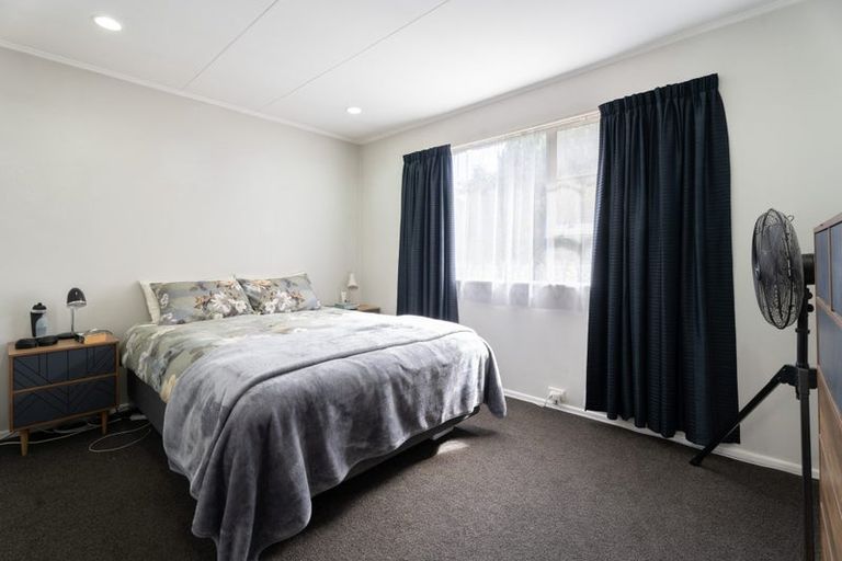 Photo of property in 12b Bell Street, Tawa, Wellington, 5028